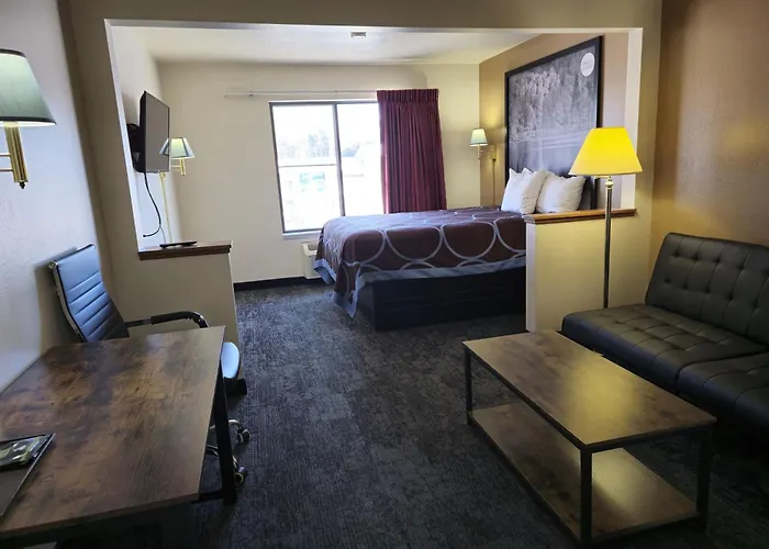 Amerivu Inn And Suites Shawano Wi