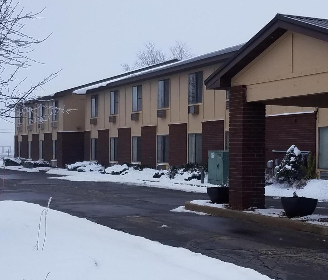 Hotel Amerivu And Wi