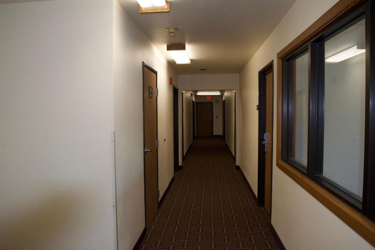 Amerivu And Wi Hotel